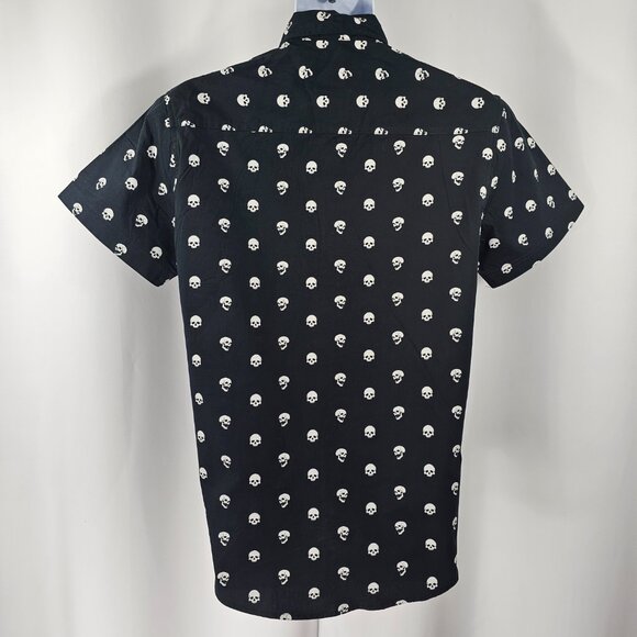 Free Planet Men's Black Skull Print Short Sleeve Button Down Shirt Size M NWT - Picture 7 of 12